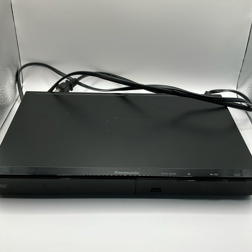 Panasonic DVD-S500 DVD / CD Player USB Media Playback Untested